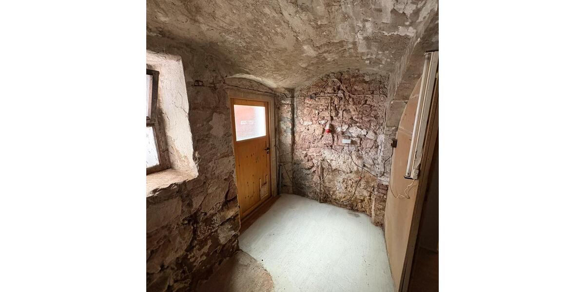 Einfamilienhaus Kastl - 7 Zimmer, 120 m&sup2;, 110.000&euro; | Angebot:27033743