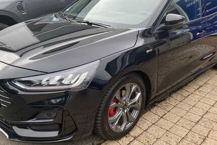 Ford Focus 8.030 km 25.895 € Petershagen 32469