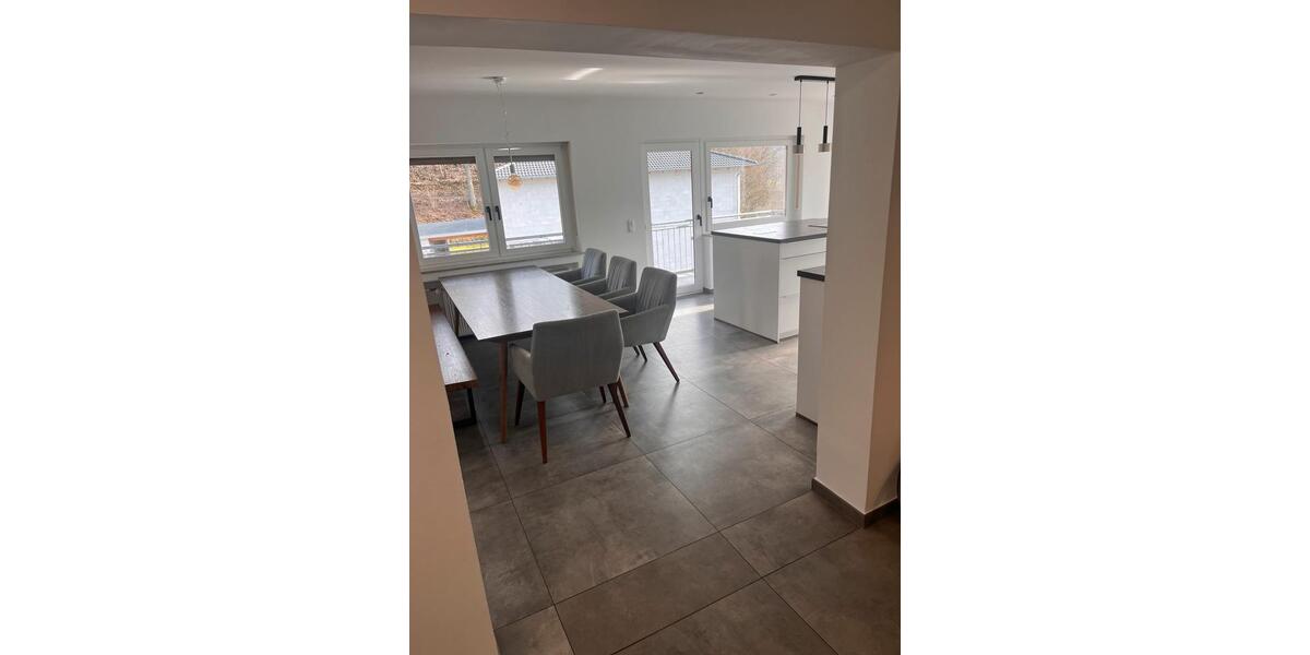 Maisonettenwohnung Dautphetal - 6 Zimmer, 170 m&sup2;, 1.564&euro; | Angebot:25286638