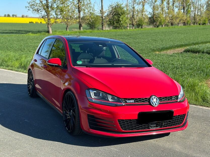 VW Golf 137.600 km 14.600 € Käbschütztal 01665