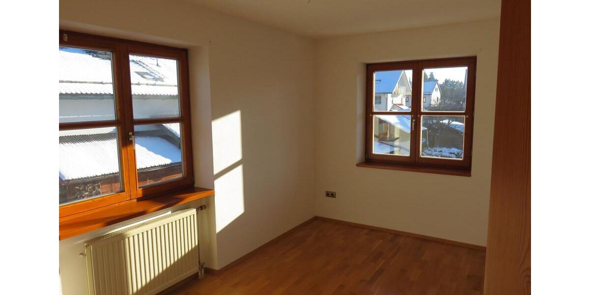 Lichtdurchflutete 3-Zimmerwohnung zu vermieten 3 zimmer