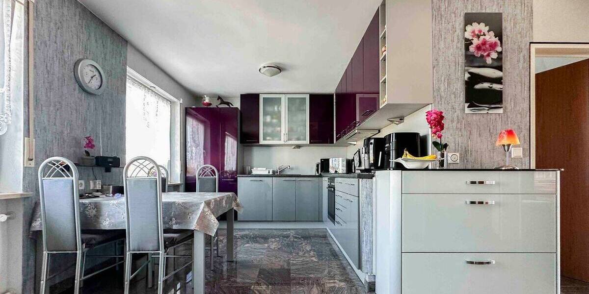 Doppelhaushälfte Nürnberg Schweinau - 8 Zimmer, 179 m&sup2;, 589.000&euro; | Angebot:26028374