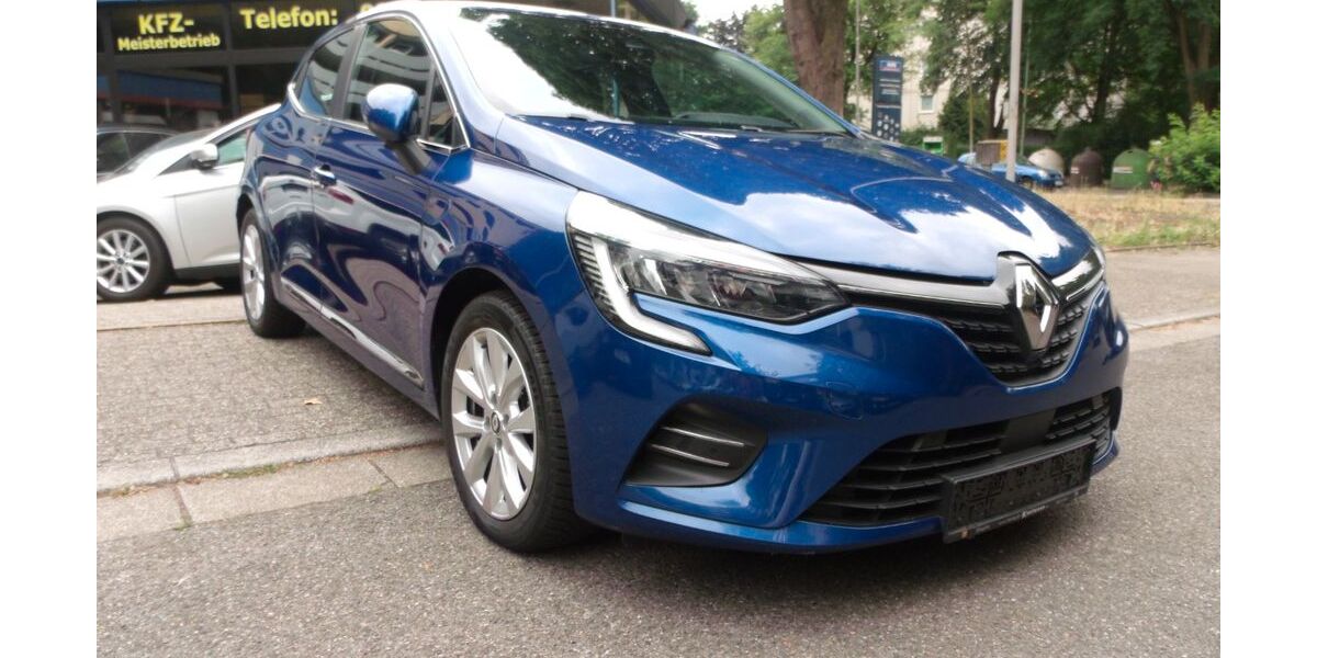 Renault Clio 93.500 km 12.300 &euro; Essen 45276