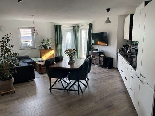 Etagenwohnung Fuchstal b Landsberg a Lech - 3 Zimmer, 93 m&sup2;, 975&euro; | Angebot:26427091