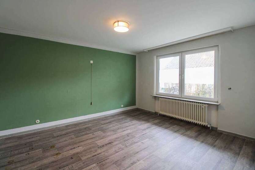 Haus zum Kaufen in Delligsen 95.000 € 128.3 m²