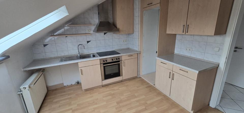 Einfamilienhaus Aach - 6 Zimmer, 220 m&sup2;, 2.000&euro; | Angebot:25420869