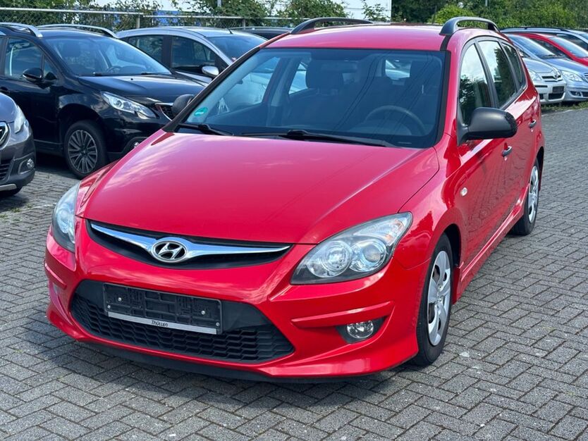 Hyundai i30 196.000 km 2.400 € Aachen 52070