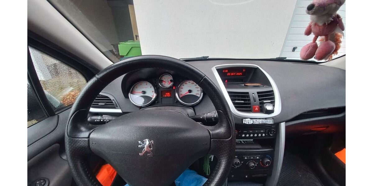 Peugeot 207 114.000 km 2.850 € Schalksmühle 58579