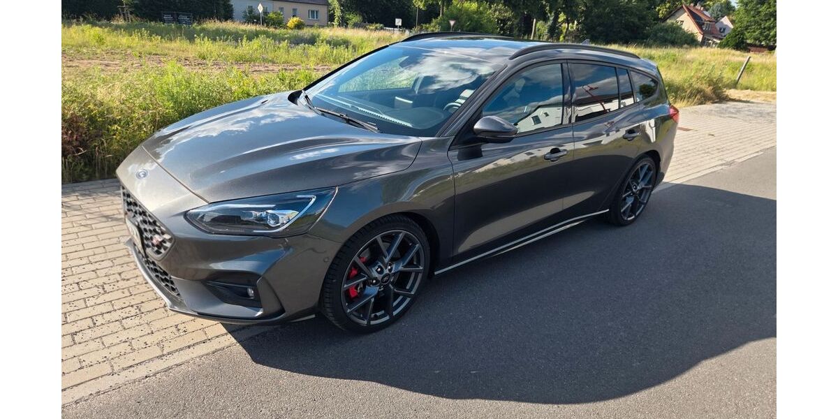 Ford Focus 156.000 km 17.700 &euro; Melchow 16230