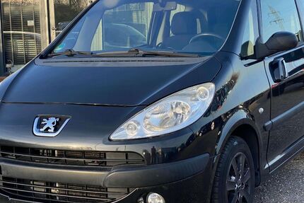 Peugeot 1007 135.636 km 1.500 &euro; Kempen 47906