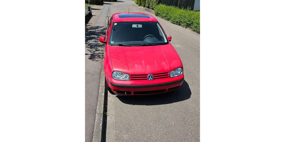 VW Golf 183.000 km 750 &euro; ZELL AM HARMERSBACH 77736