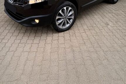 Nissan Qashqai 105.400 km 8.100 &euro; Erdweg 85253