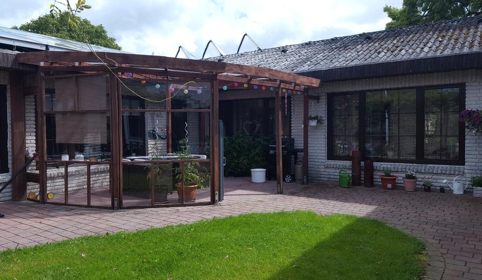 Erdgeschoßwohnung Mittelangeln - 6 Zimmer, 250 m&sup2;, 1.400&euro; | Angebot:26213167