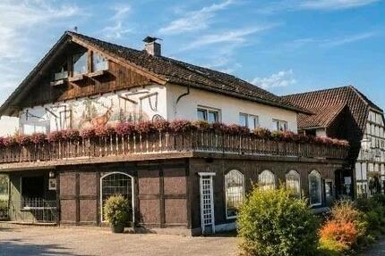 Haus Schieder-Schwalenberg Schwalenberg - 12 Zimmer, 300 m&sup2;, 255.000&euro; | Angebot:26800155