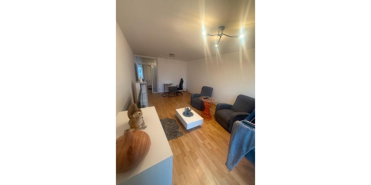 Helle 2-Zimmer-Wohnung mit Balkon in Düsseldorf-Niederkassel 2 zimmer