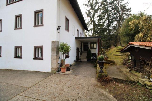 Hochparterre Haßfurt - 3 Zimmer, 170 m&sup2;, 1.200&euro; | Angebot:26676154