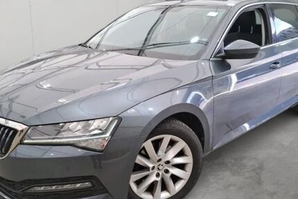 Skoda Superb 168.165 km 15.999 &euro; Frankfurt am Main 60386