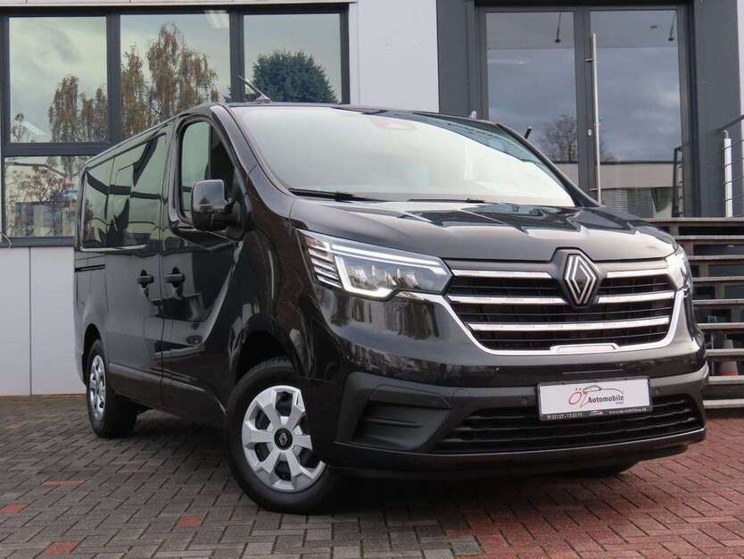 Renault Trafic 18.416 km 36.900 € Neuss 41469