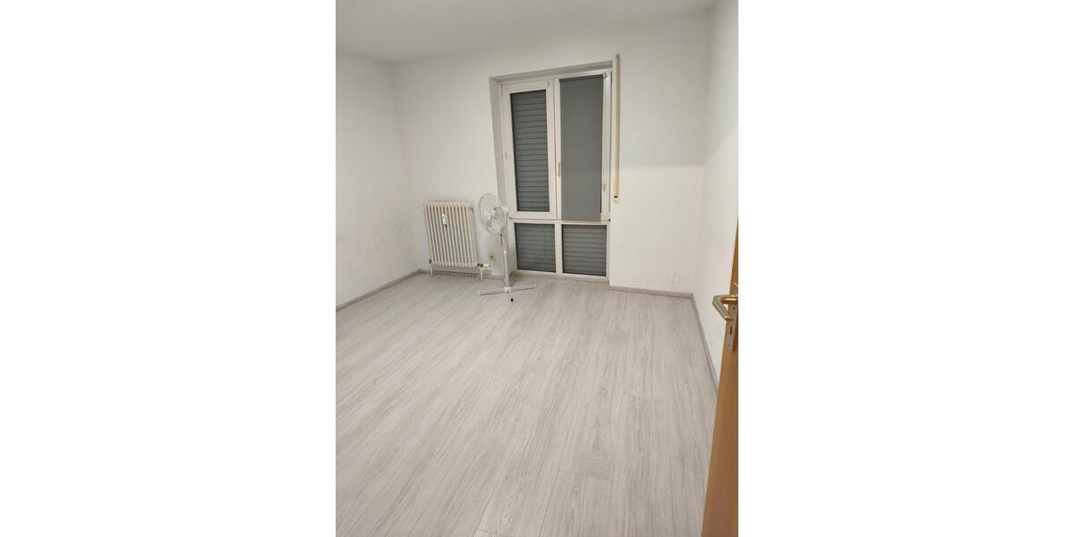 Erdgeschoßwohnung Reutlingen Reutlingen (Kernstadt) - 3 Zimmer, 80 m&sup2;, 1.220&euro; | Angebot:24438157