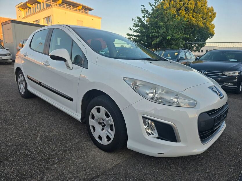 Peugeot 308 226.862 km 2.999 € Eislingen /Fils 73054