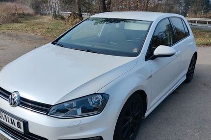 VW Golf 134.000 km 10.800 &euro; Fuchsmühl 95689