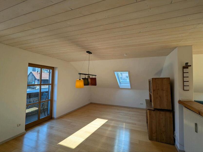 Wohnung 3 Zimmer 94m² mit Keller und Balkon