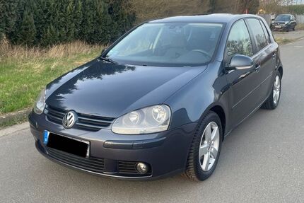 VW Golf 191.000 km 2.100 &euro; Bremerhaven 27570