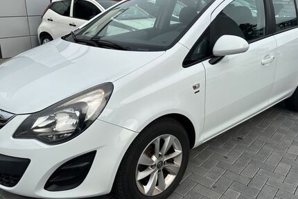 Opel Corsa 116.314 km 4.999 € FRANKFURT AM MAIN 60488