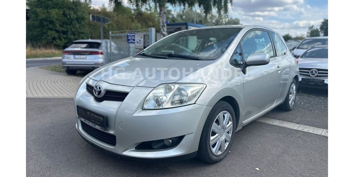 Toyota Auris 181.000 km 2.300 &euro; Erfurt 99091