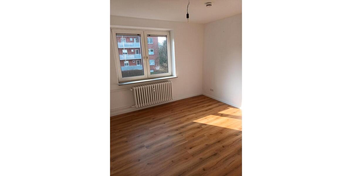 Etagenwohnung Eckernförde - 5 Zimmer, 107 m&sup2;, 1.300&euro; | Angebot:25590014