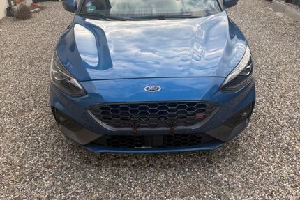 Ford Focus 93.031 km 19.999 &euro; Hagenbach 76767