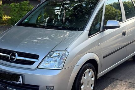 Opel Meriva 128.000 km 3.500 &euro; Steinbach Taunus 61449