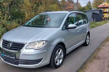 VW Touran 211.200 km 5.000 € Hamburg 21129