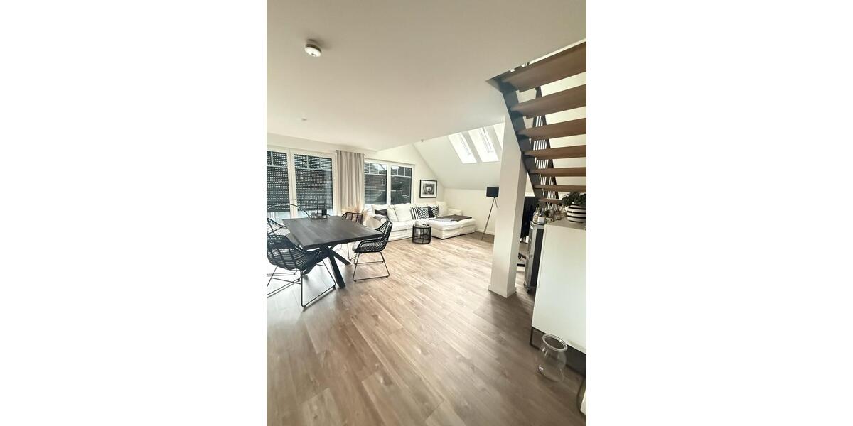 Wunderschöne 4,5 Zimmer Penthouse Wohnung in Halstenbek 4 zimmer