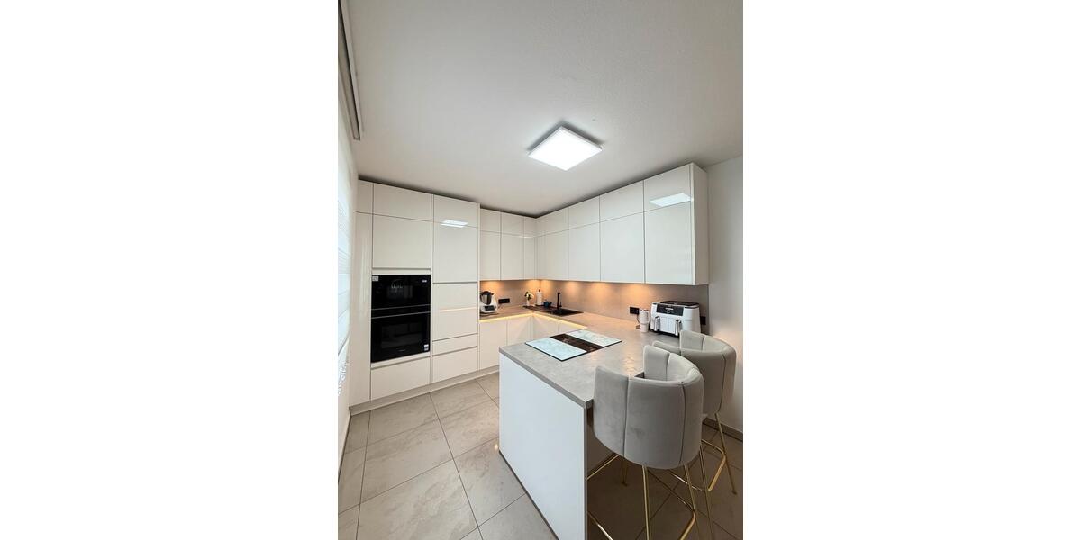 Kernsanierte Doppelhaushälfte mit Garten,Garage&SmartHome 4 zimmer