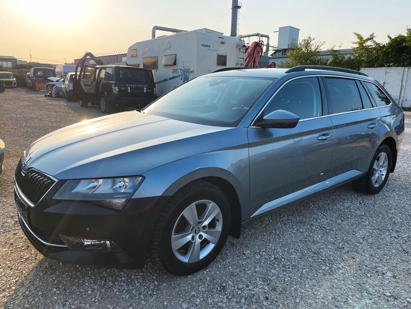 Skoda Superb 121.000 km 12.400 € Nürnberg 90427