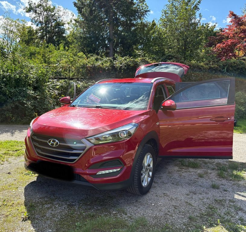 Hyundai TUCSON 86.000 km 14.999 € Augsburg 86161