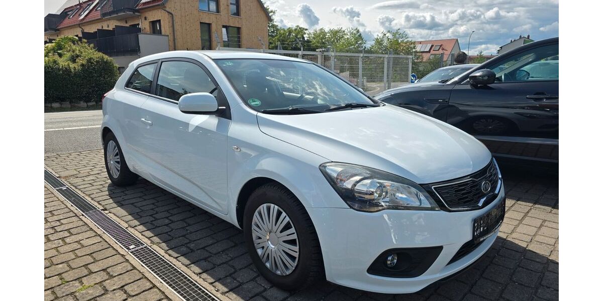 Kia ceed / Ceed 132.000 km 3.300 &euro; Randersacker 97236