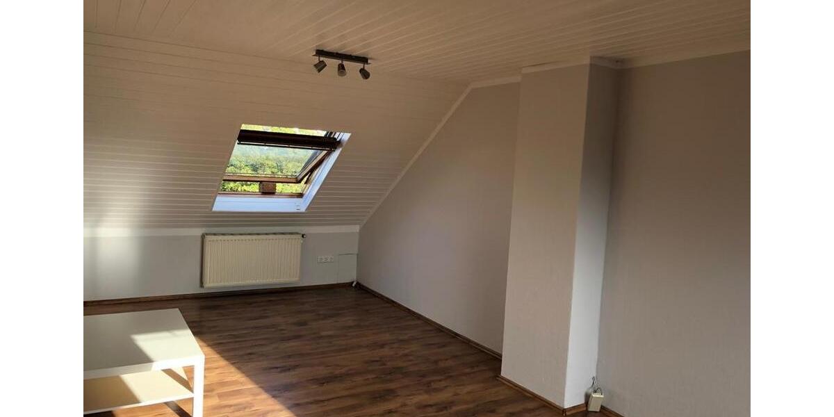 Dachgeschoßwohnung Remscheid Reinshagen - 2 Zimmer, 64 m&sup2;, 90.000&euro; | Angebot:27425719