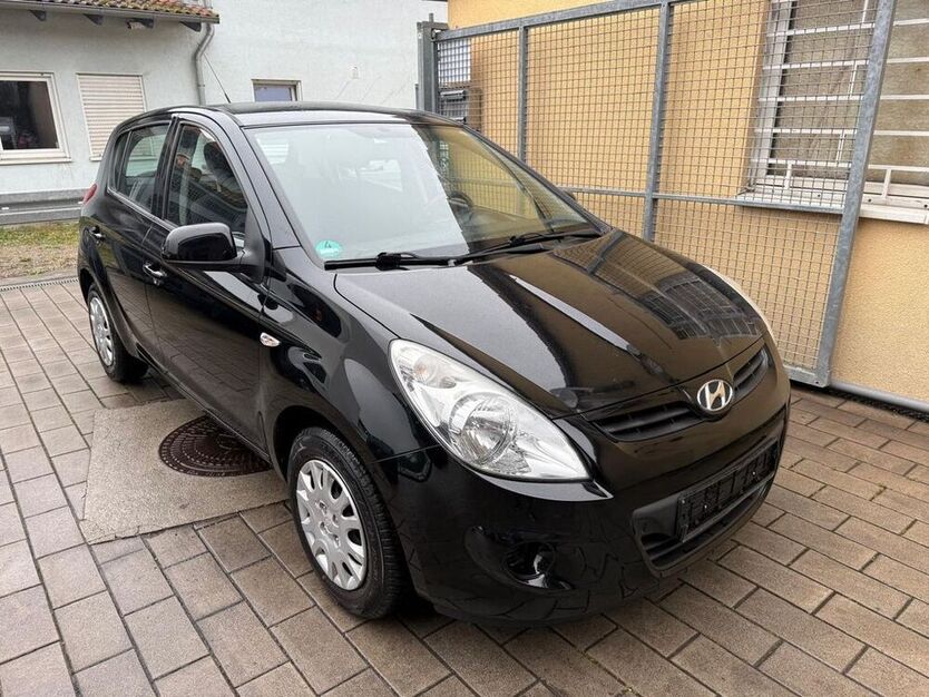 i20