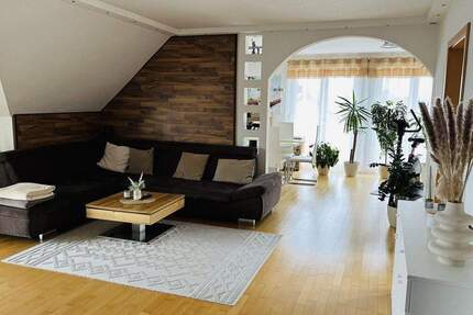 Moderne 4,5-Zimmer-Wohnung mit Balkon - ca. 130 m² in ruhiger Lage von Tauberbischofsheim 4 zimmer