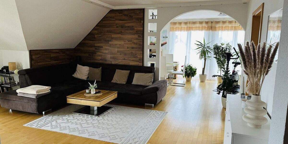 Moderne 4,5-Zimmer-Wohnung mit Balkon - ca. 130 m² in ruhiger Lage von Tauberbischofsheim 4 zimmer