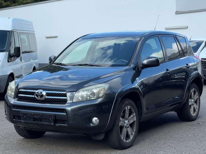 RAV 4