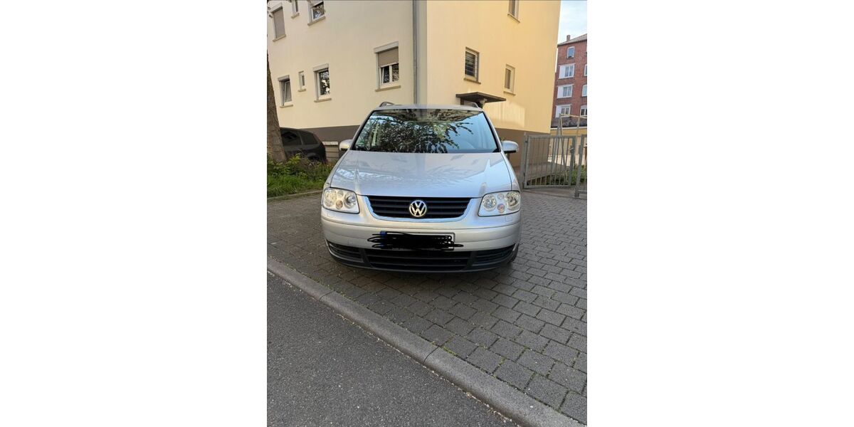 VW Touran 185.000 km 900 &euro; Stuttgart 70374