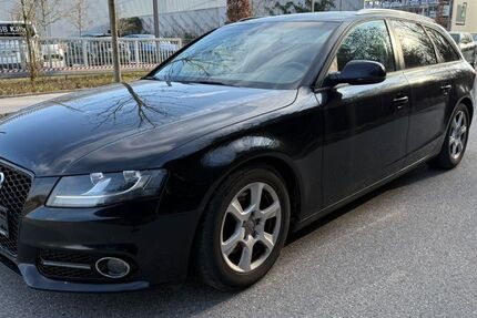 Audi A4 264.000 km 4.900 &euro; München 85540