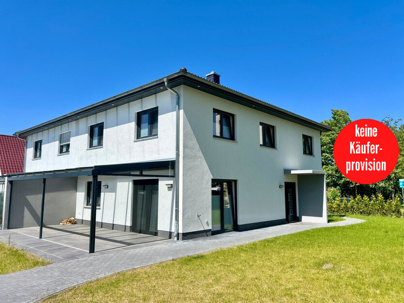 HORN IMMOBILIEN++ Neubrandenburg, große und neuwertige Doppelhaushälfte mit Kamin, EBK, E-Ladestation 6 zimmer