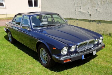 Jaguar XJ12