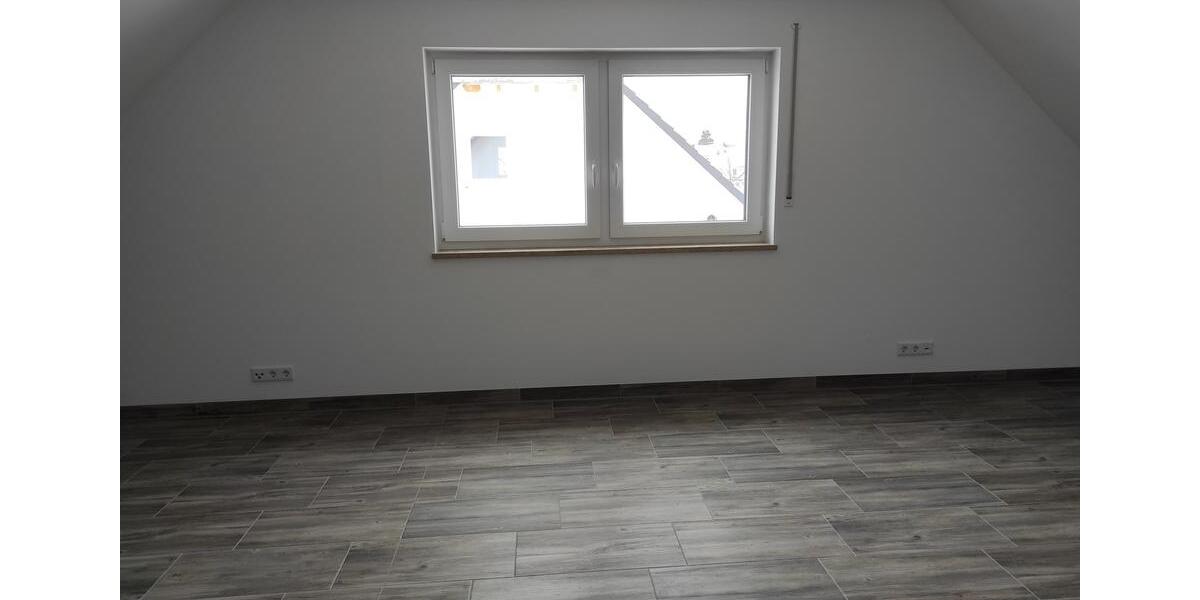 Doppelhaushälfte Ingolstadt Südost - 5 Zimmer, 130 m&sup2;, 1.800&euro; | Angebot:25001181