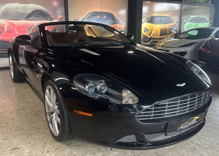 DB9