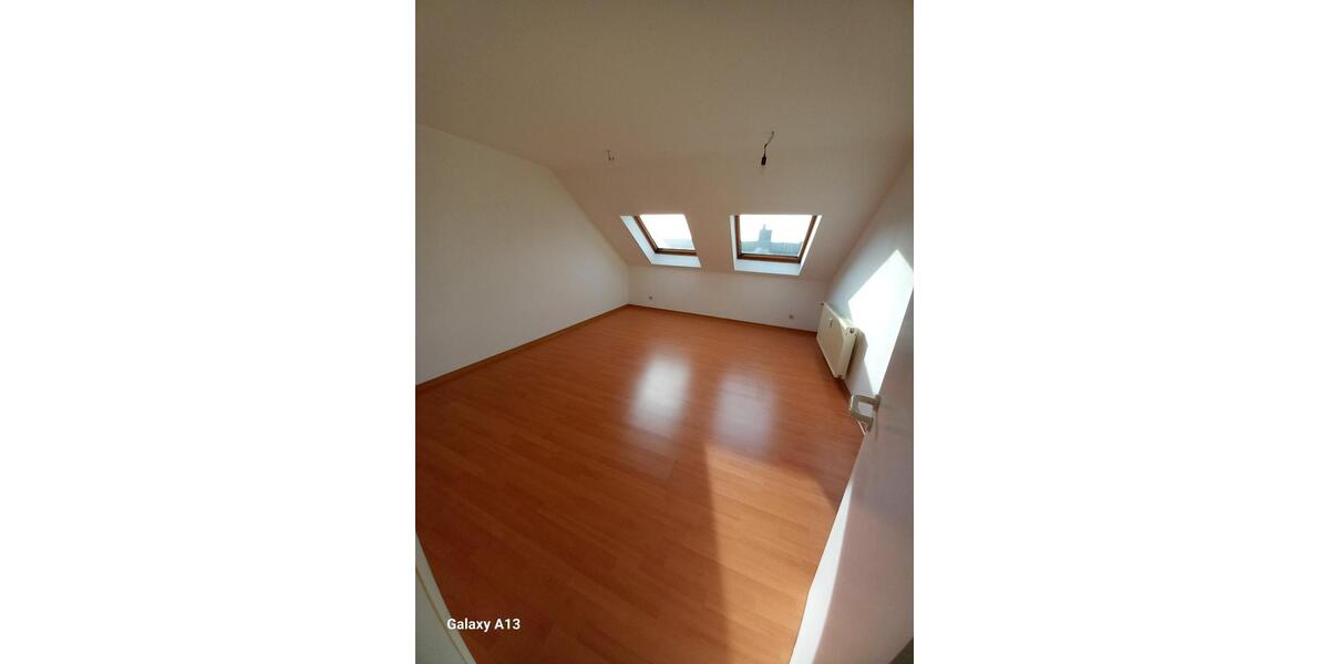 Dachgeschoßwohnung Oschatz - 1 Zimmer, 70 m&sup2;, 495&euro; | Angebot:25148250